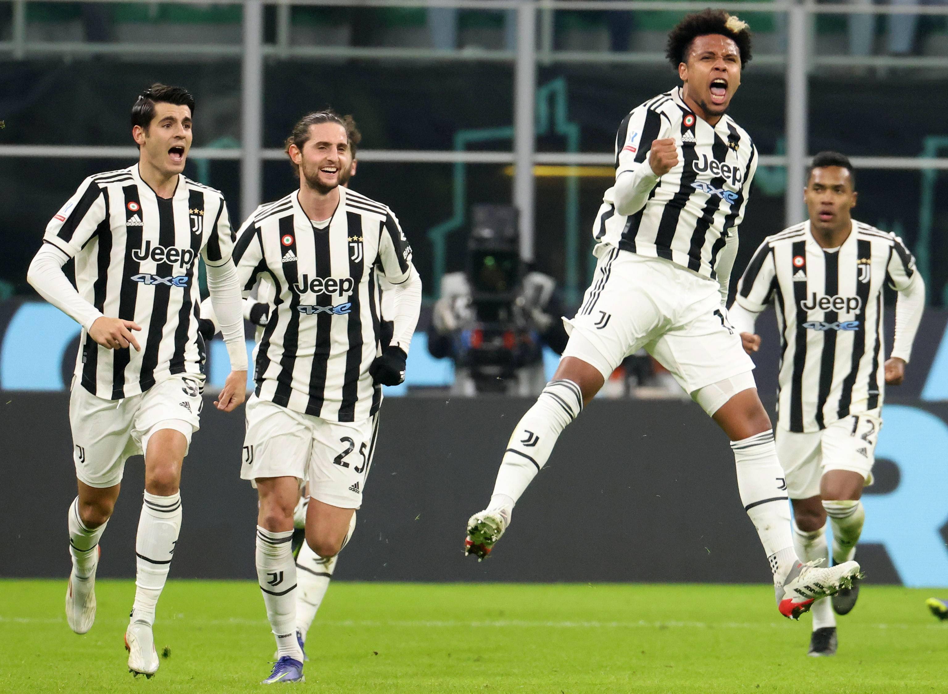 球迷：这球假得我都信了